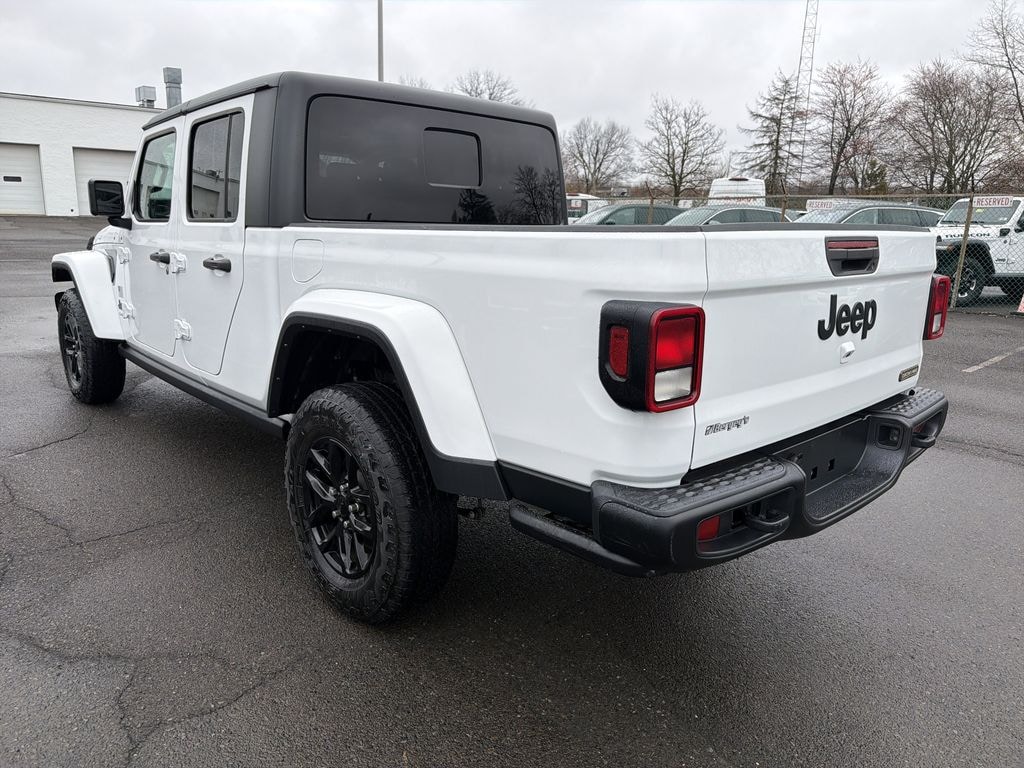 Used 2023 Jeep Gladiator 3.6L 4WD Freedom Hard Top w/ Cold Weather & Convenience Pkg Truck