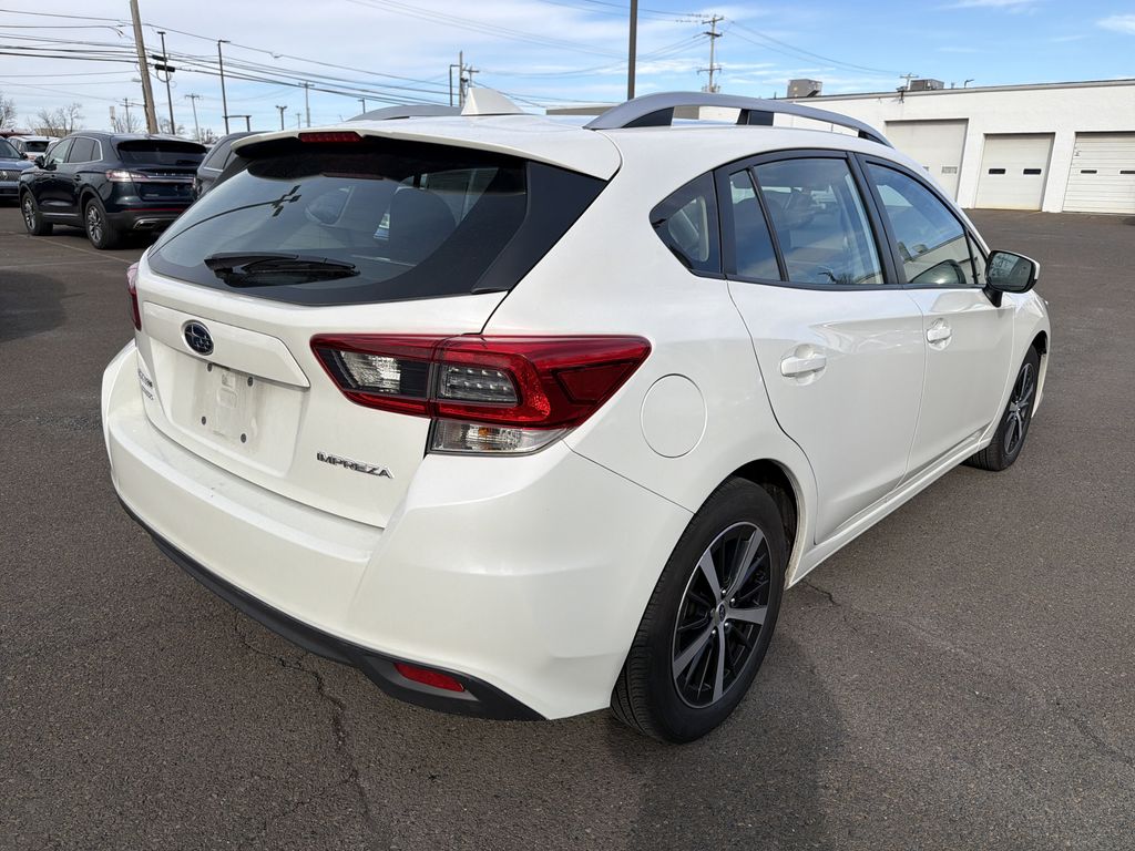 2022 Subaru Impreza Premium photo 4