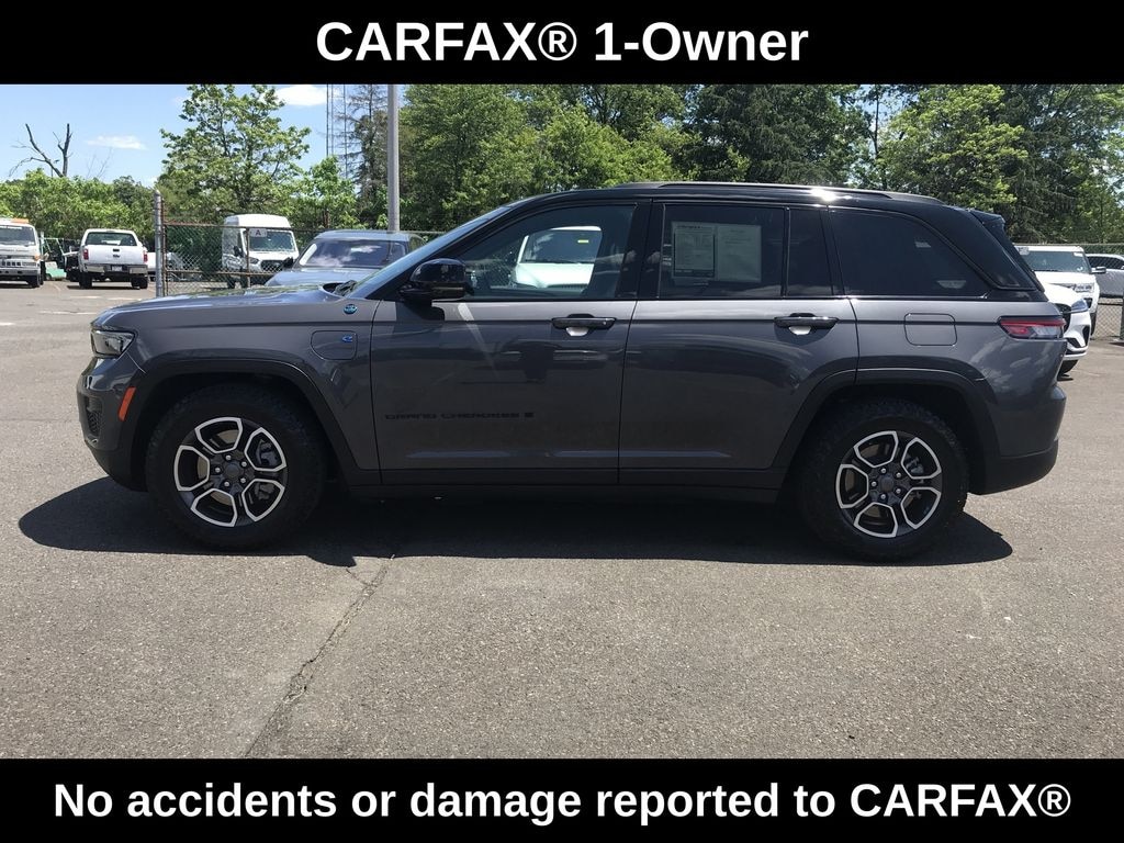 Used 2022 Jeep Grand Cherokee 4xe 2.0L 4WD Trailhawk w/ Navigation SUV