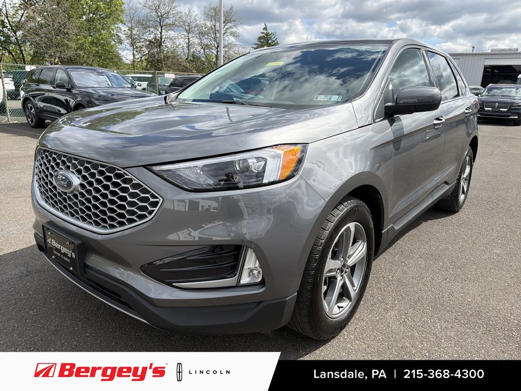 2024 Ford Edge SEL AWD's photo