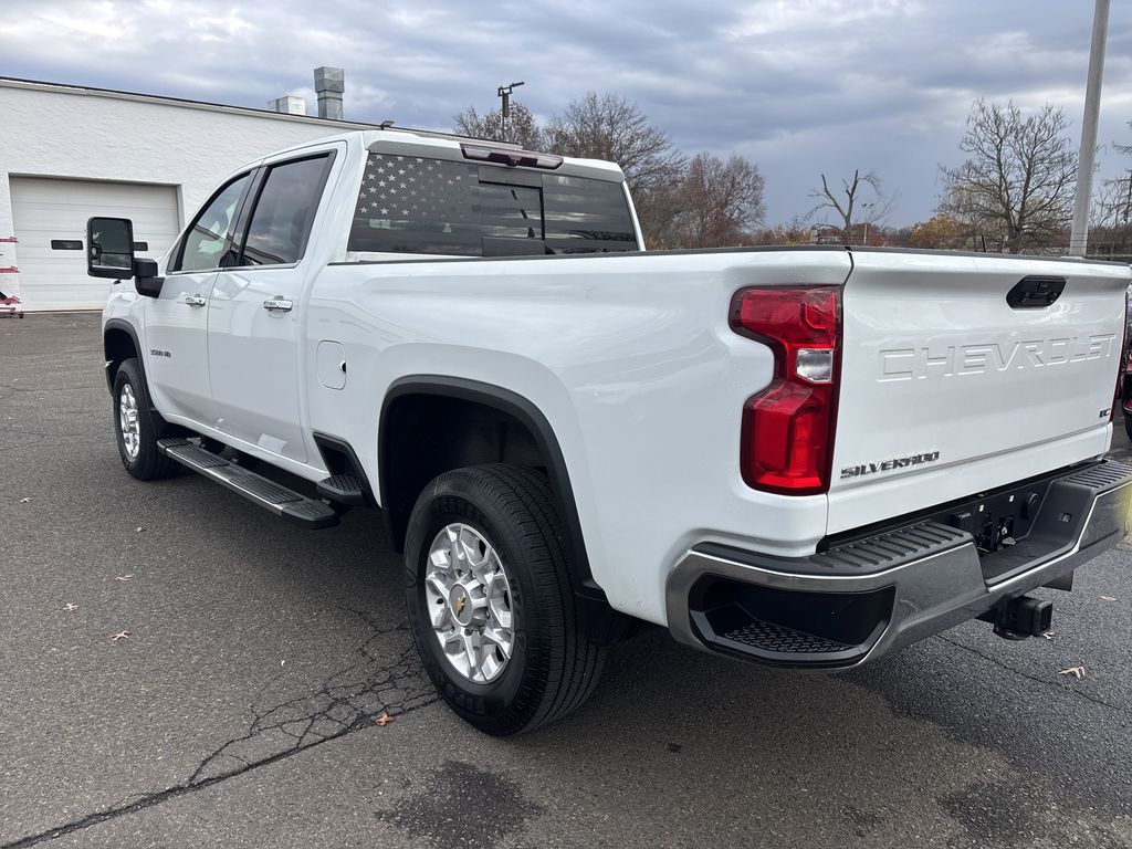 2021 Chevrolet Silverado 3500HD LTZ Z71 photo 2