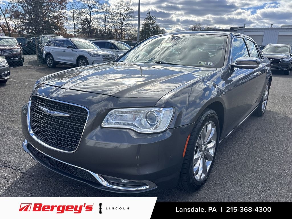 Used 2018 Chrysler 300 3.6L AWD Limited w/ Dual Pane Sunroof & Nav Sedan