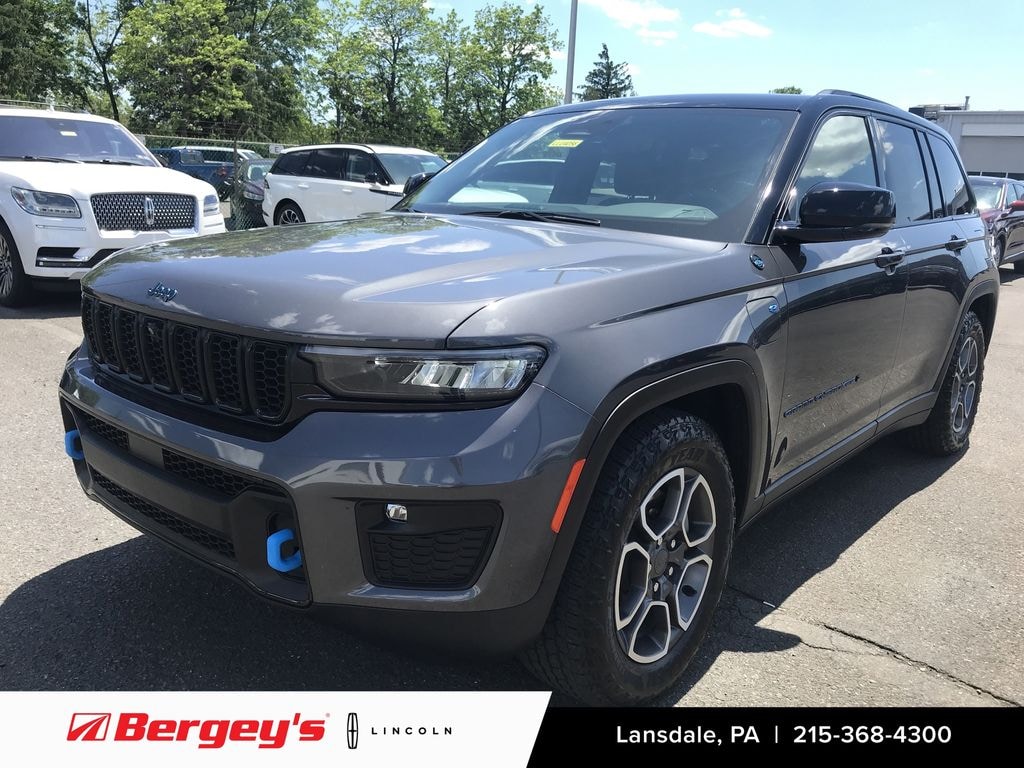 Used 2022 Jeep Grand Cherokee 4xe 2.0L 4WD Trailhawk w/ Navigation SUV