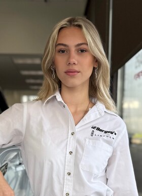 Staff member Yara Bespalyuk from ID_f88a28