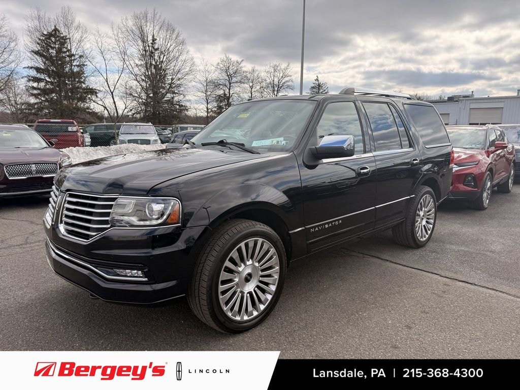 Used 2017 Lincoln Navigator 3.5T 4WD Select w/ Moonroof & Navigation SUV