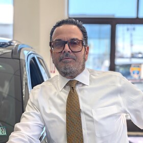 Staff member Robert Vendetti from b99e49c5f8bb