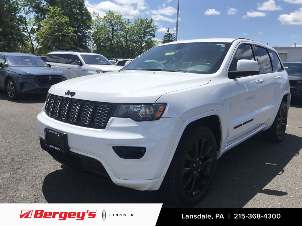 2018 Jeep Grand Cherokee Altitude 4WD's photo