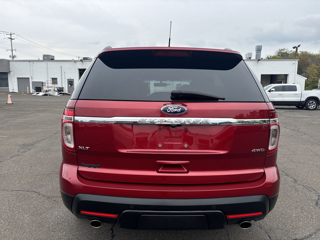 2013 Ford Explorer XLT photo 2