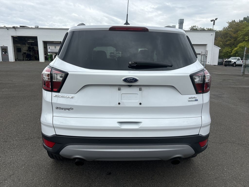 2018 Ford Escape SEL photo 3