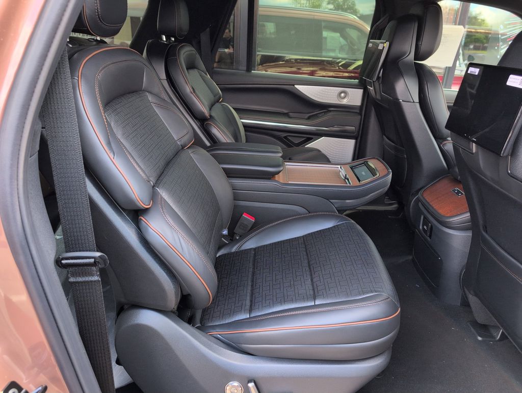 2025 Lincoln Navigator Black Label L - Photo 7