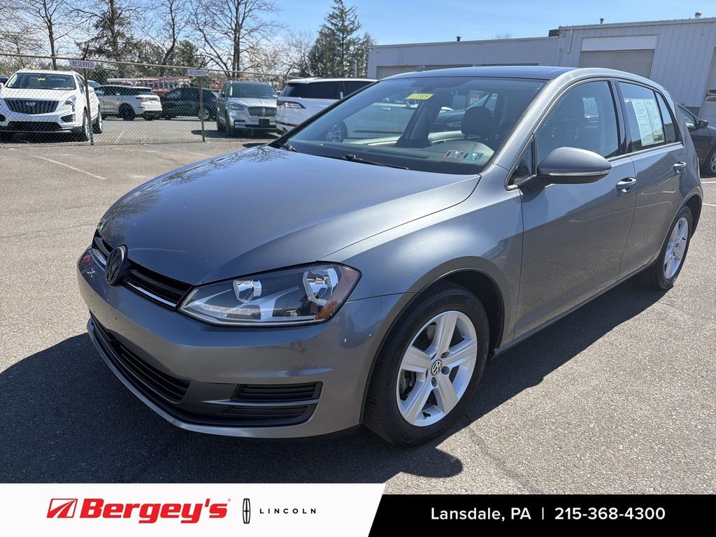 Used 2017 Volkswagen Golf 1.8T FWD Wolfsburg Edition w/ Moonroof & Manual Transmission Hatchback