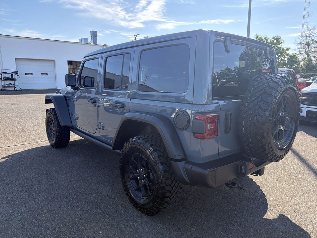 Used 2025 Jeep Wrangler Unlimited 3.6L 4WD Willys Skytop w/ Convenience & Active Safety Pkg SUV