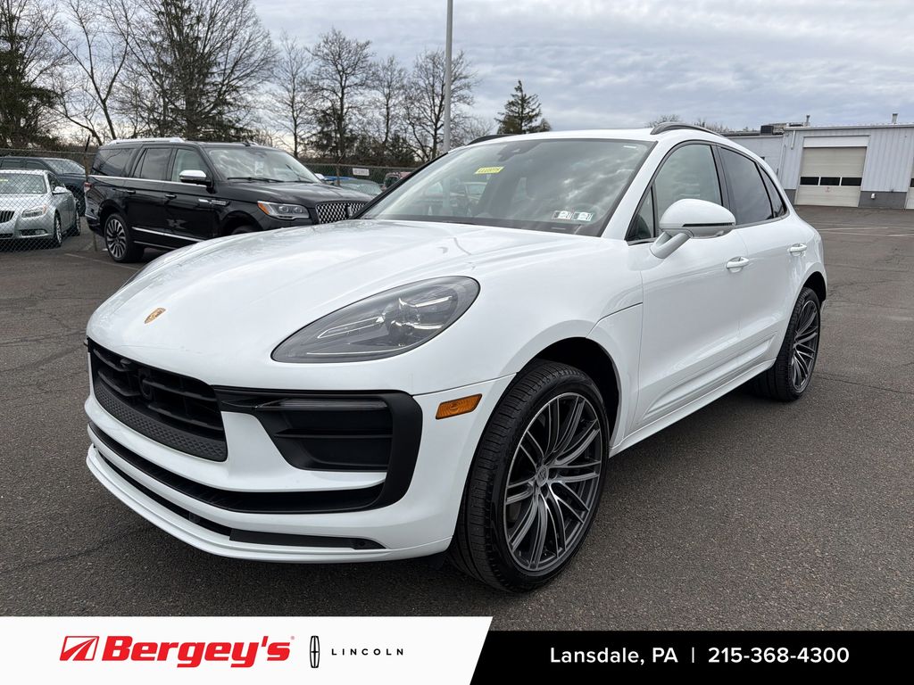 2024 Porsche Macan T
