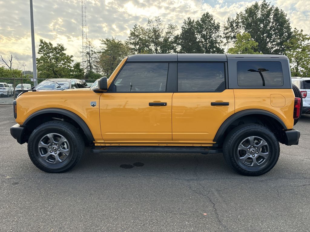 2022 Ford Bronco Big Bend photo 2
