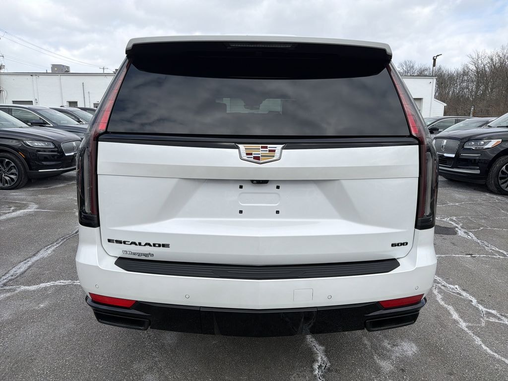 Used 2022 Cadillac Escalade 6.2L 4WD Sport Platinum w/ Super Cruise & Night Vision SUV