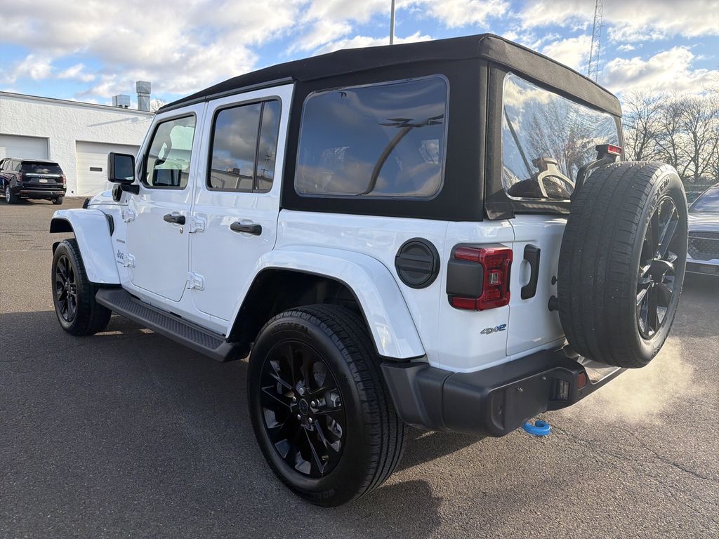 2024 Jeep Wrangler Unlimited 4xe Sahara W photo 3