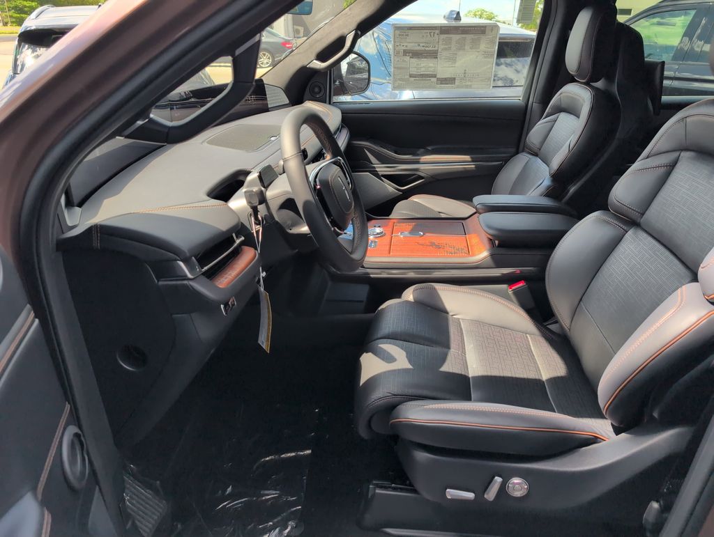 2025 Lincoln Navigator Black Label L - Photo 5