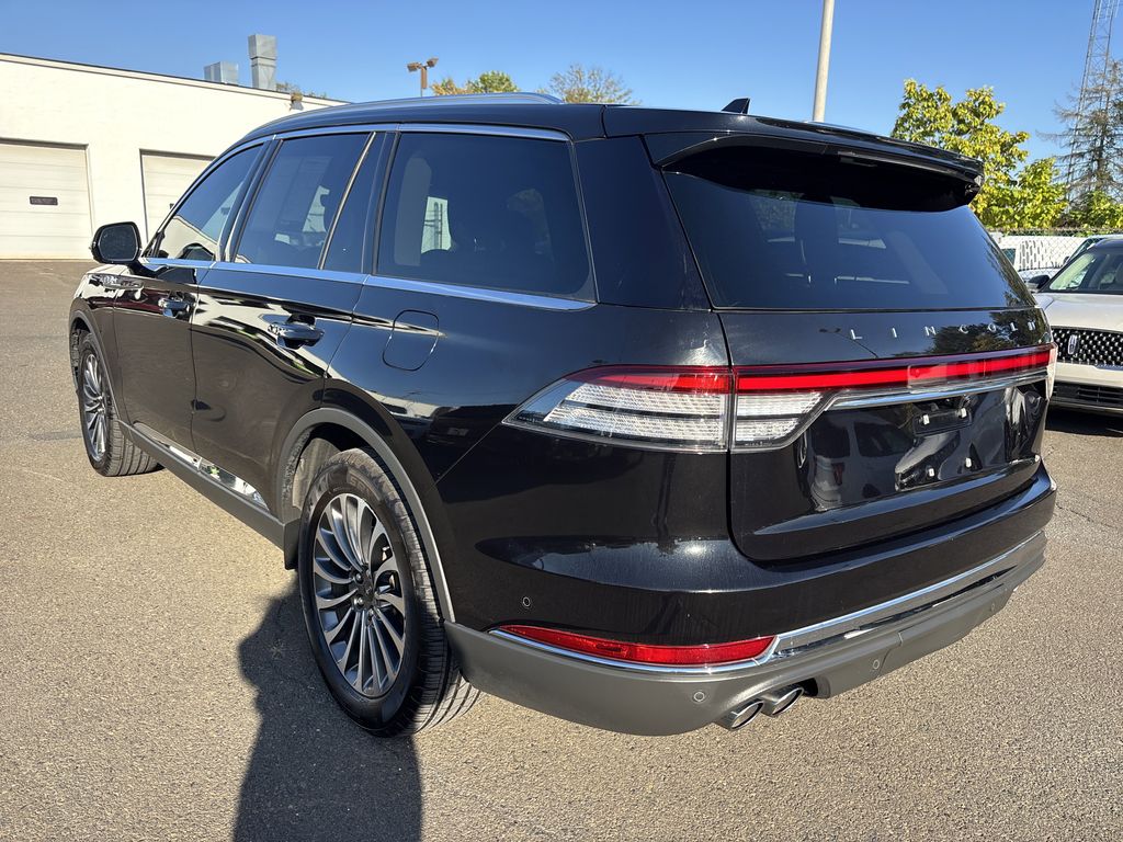 2020 Lincoln Aviator Reserve Luxury photo 2