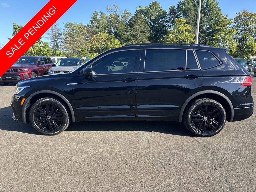 Used 2022 Volkswagen Tiguan 2.0T AWD SE R-Line Black Edition w/ Panoramic Moonroof SUV