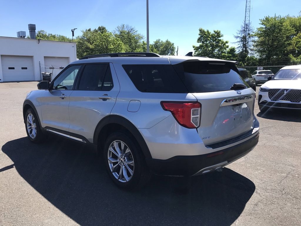 Used 2024 Ford Explorer 2.3T 4WD XLT w/ Twin Panel Moonroof & Navigation SUV