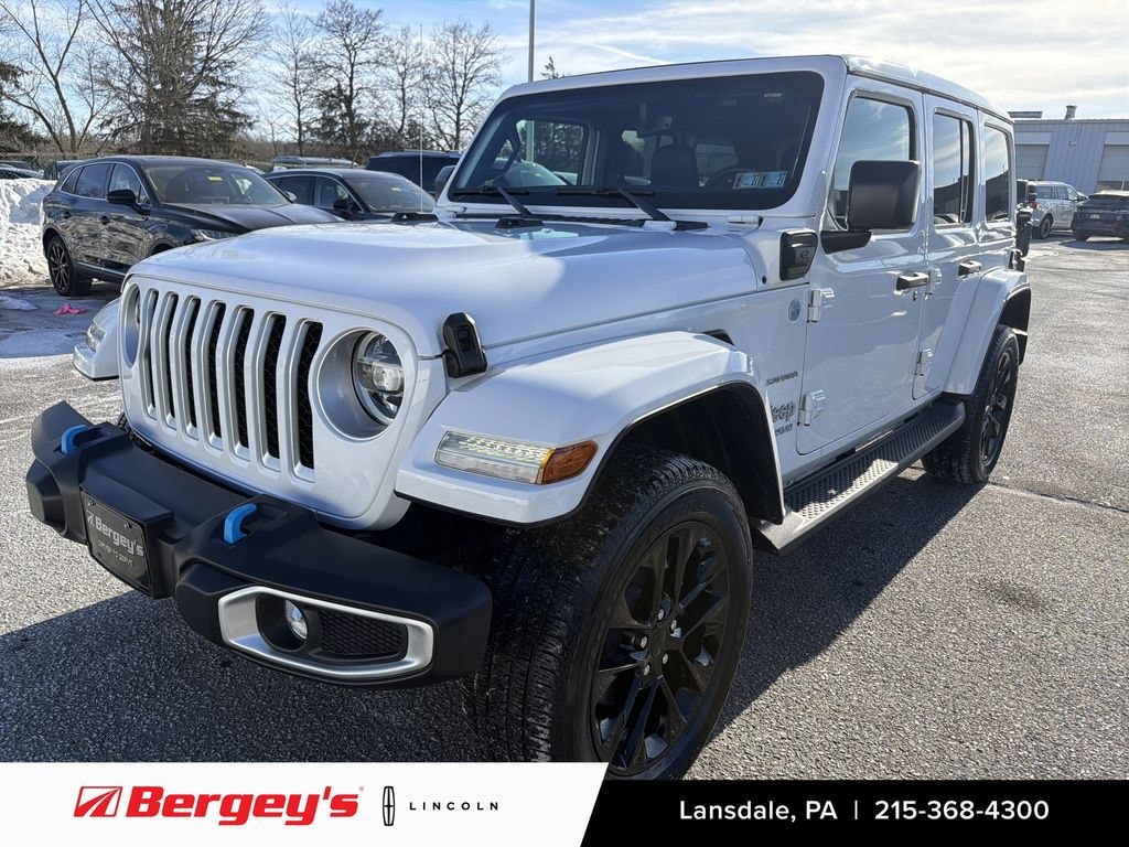 Used 2022 Jeep Wrangler 2.0L 4WD Sahara Skytop w/ Cold Weather Pkg SUV