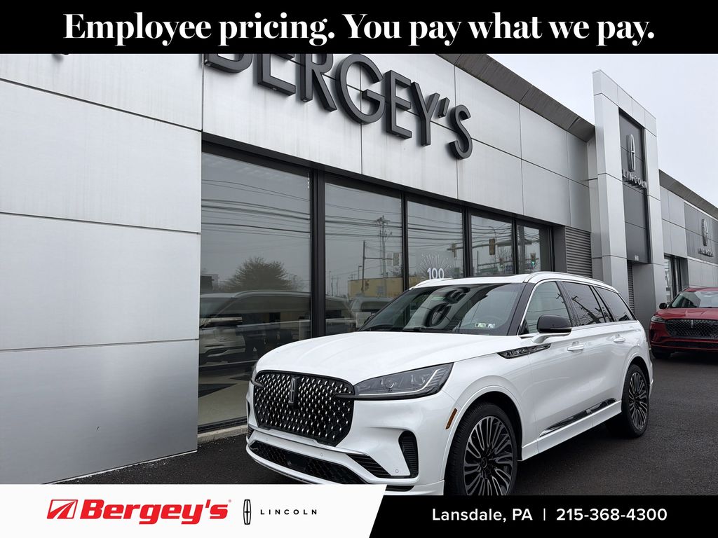 2025 Lincoln Aviator Black Label AWD's photo
