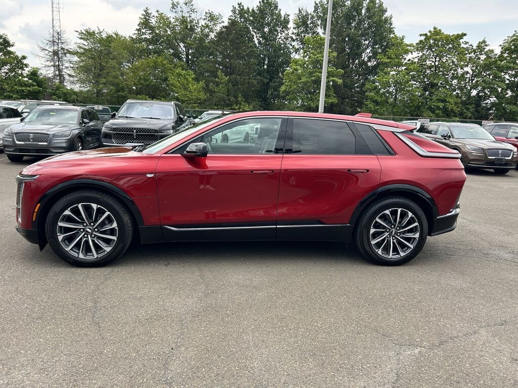Used 2024 Cadillac LYRIQ 11.5KW AWD Sport I w/ Fixed Glass Roof SUV
