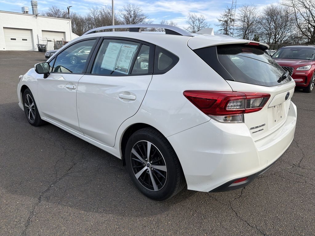 Used 2022 Subaru Impreza 2.0L AWD Premium w/ Heated Seats 5-Door