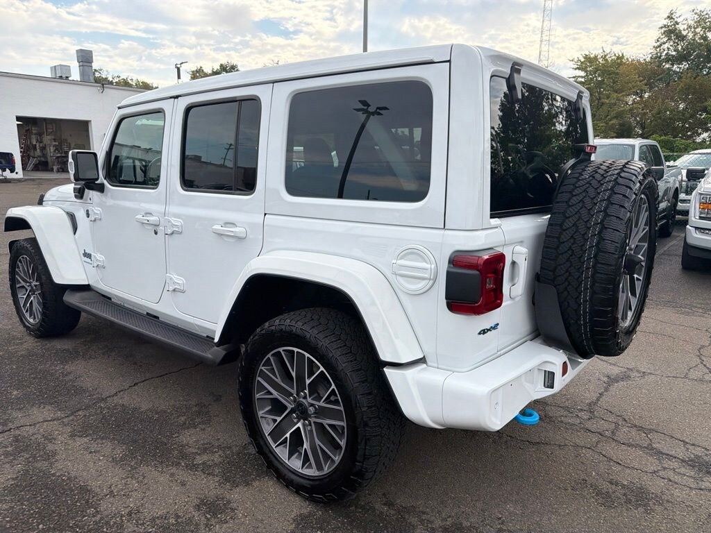 Used 2024 Jeep Wrangler Unlimited 4xe 2.0L 4WD High Altitude Skytop w/ Navigation SUV