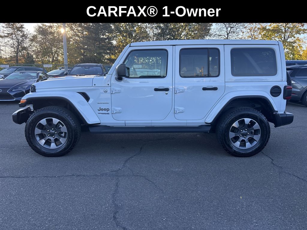 2022 Jeep Wrangler Unlimited Sahara photo 2