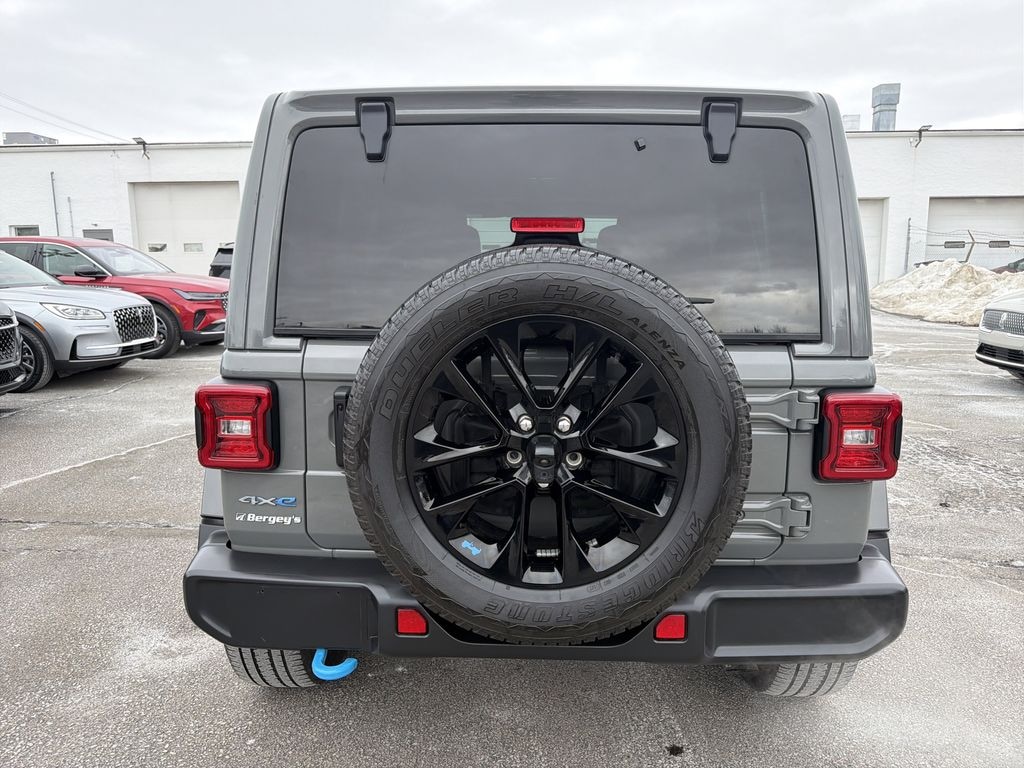 Used 2022 Jeep Wrangler 2.0L 4WD Sahara Skytop w/ Cold Weather Pkg SUV