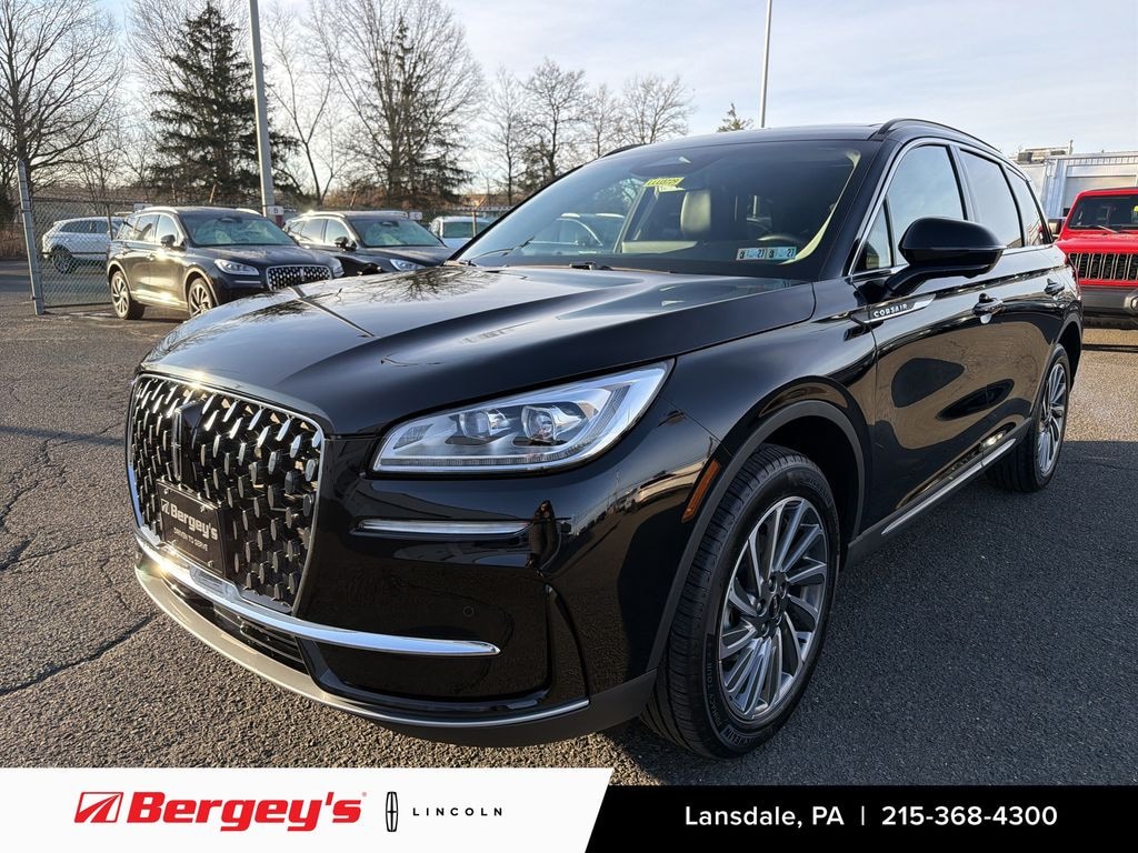 Used 2025 Lincoln Corsair 2.0T AWD Reserve II w/ Panoramic Moonroof & Navigation SUV
