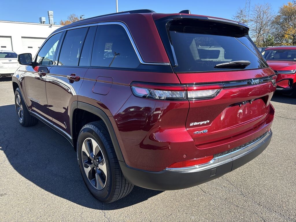 Used 2023 Jeep Grand Cherokee 4xe 2.0L 4WD w/ Navigation & Heated Steering Wheel SUV