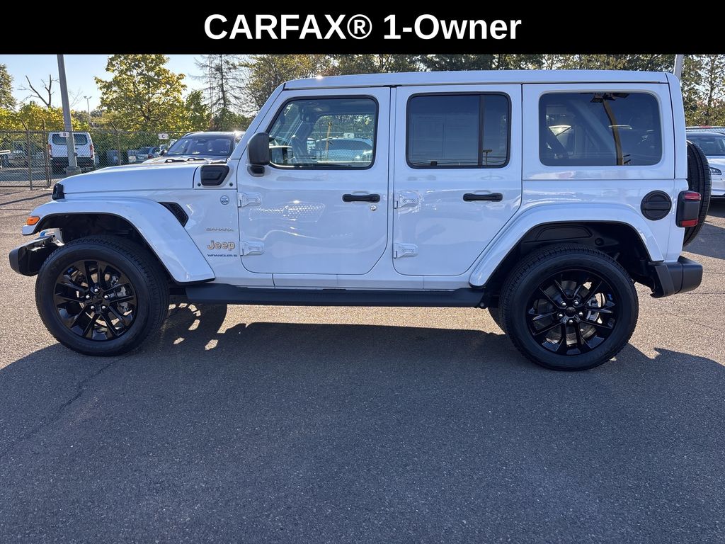 2023 Jeep Wrangler Unlimited 4xe Sahara photo 2