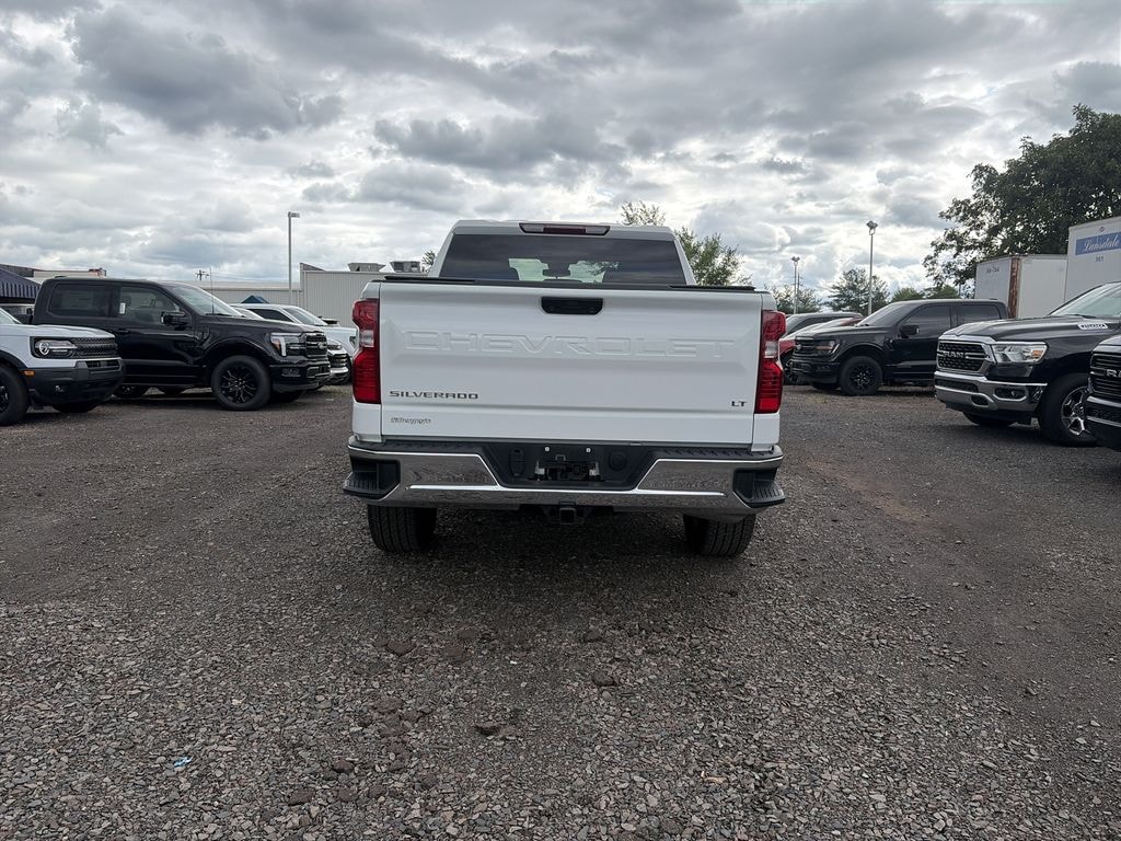 Used 2024 Chevrolet Silverado 1500 2.7T 4WD LT Crew Cab w/ Convenience & Trailering Pkg Truck