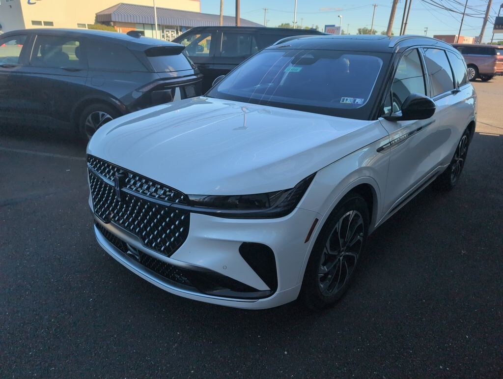 New 2025 Lincoln Nautilus Hybrid 2.0L AWD Reserve III w/ Panoramic Moonroof & Nav SUV