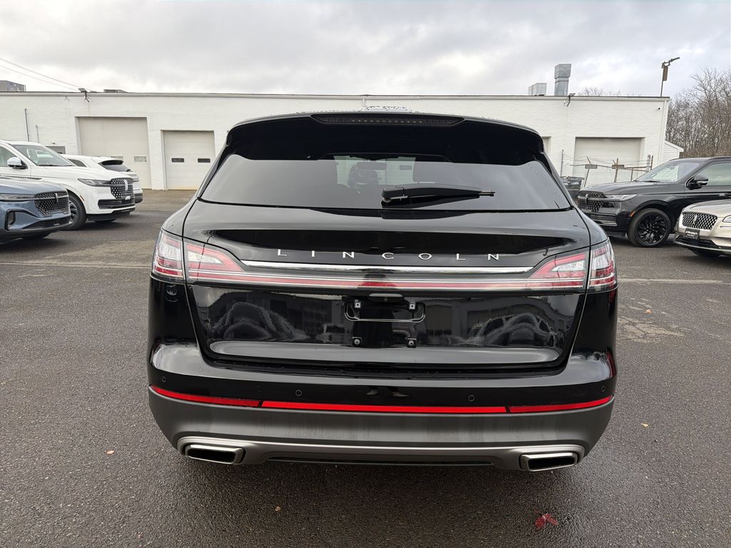 2023 Lincoln Nautilus Standard photo 3