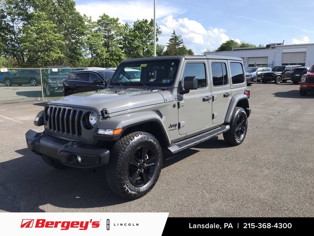 Used 2022 Jeep Wrangler Unlimited 3.6L 4WD Sahara Altitude Hard Top w/ Cold Weather & Trailer Tow Pkg SUV