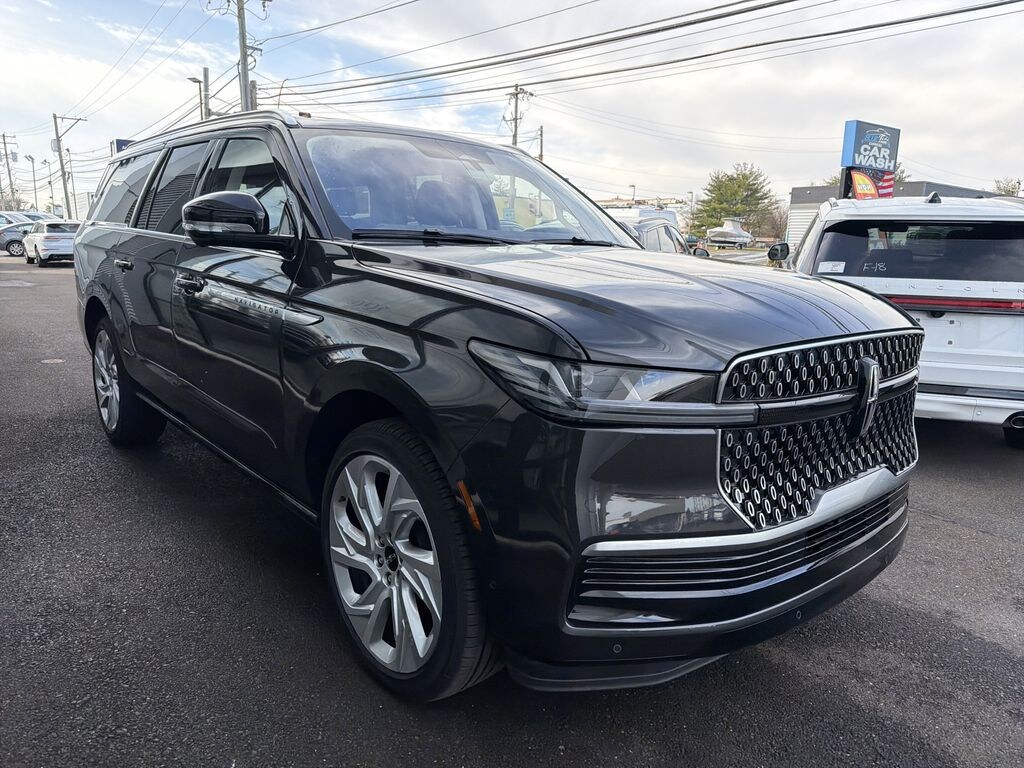 New 2025 Lincoln Navigator L 3.5T 4WD Reserve w/ Panoramic Moonroof & Nav SUV