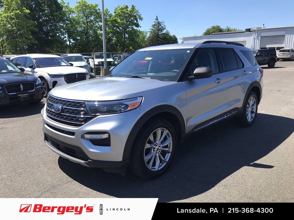 Used 2024 Ford Explorer 2.3T 4WD XLT w/ Twin Panel Moonroof & Navigation SUV