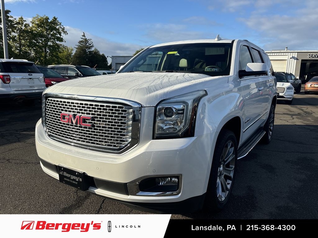 Used 2017 GMC Yukon 6.2L 4WD Denali w/ Sunroof & Navigation SUV