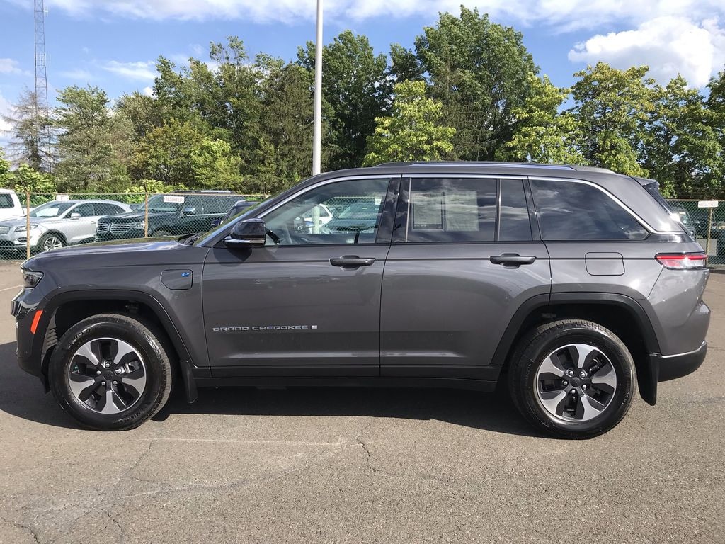 Used 2023 Jeep Grand Cherokee 4xe 2.0L 4WD w/ Luxury Tech Group II SUV