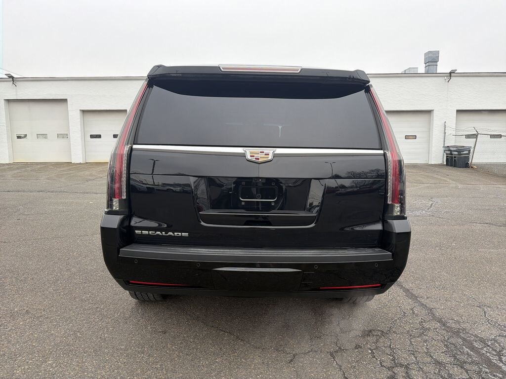 Used 2019 Cadillac Escalade Luxury SUV