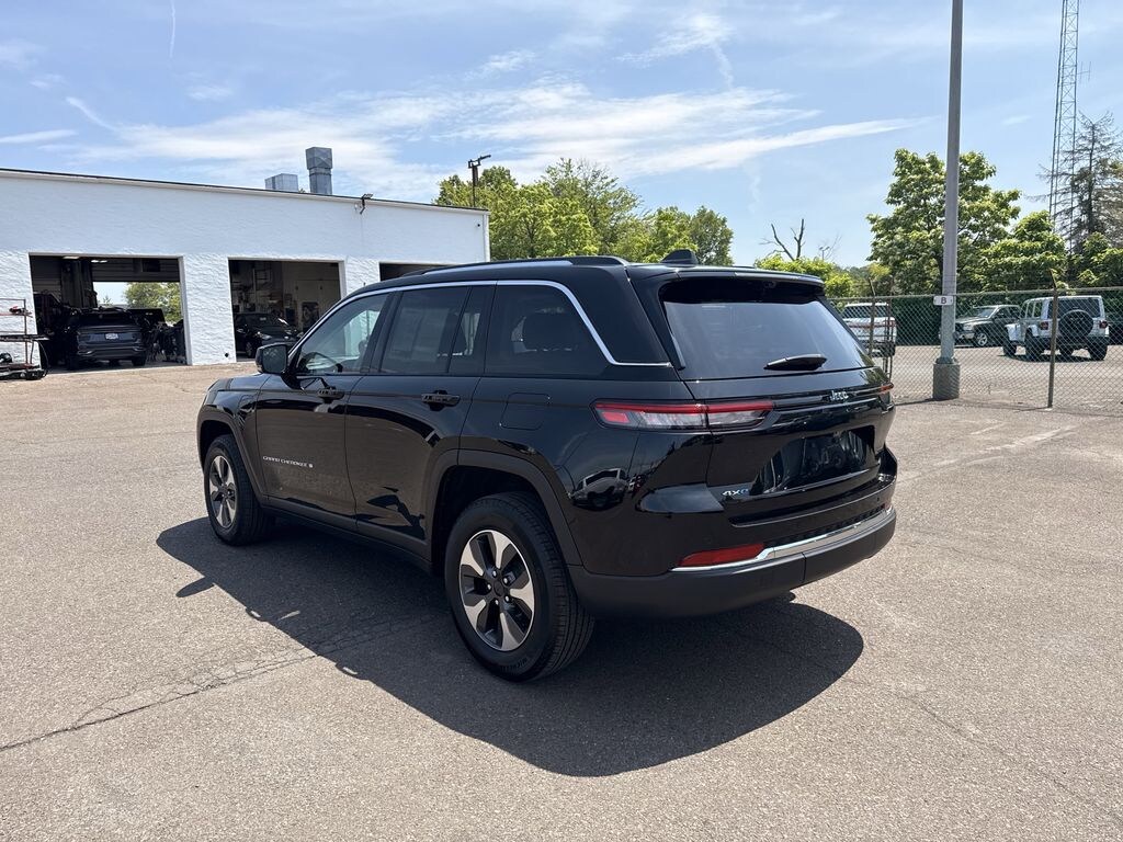 Used 2022 Jeep Grand Cherokee 4xe 2.0L 4WD w/ Luxury Tech Group II SUV