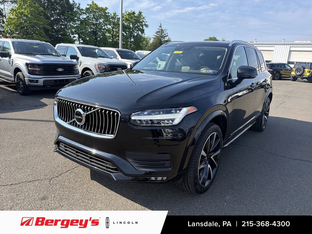 Used 2020 Volvo XC90 2.0T AWD T6 Momentum w/ Panoramic Moonroof & Navigation SUV