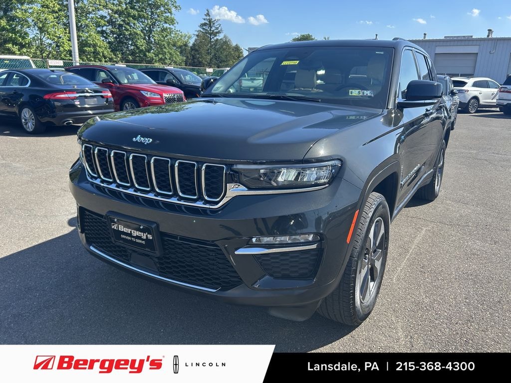 Used 2023 Jeep Grand Cherokee 4xe 2.0L 4WD w/ Dual Pane Sunroof & Nav SUV