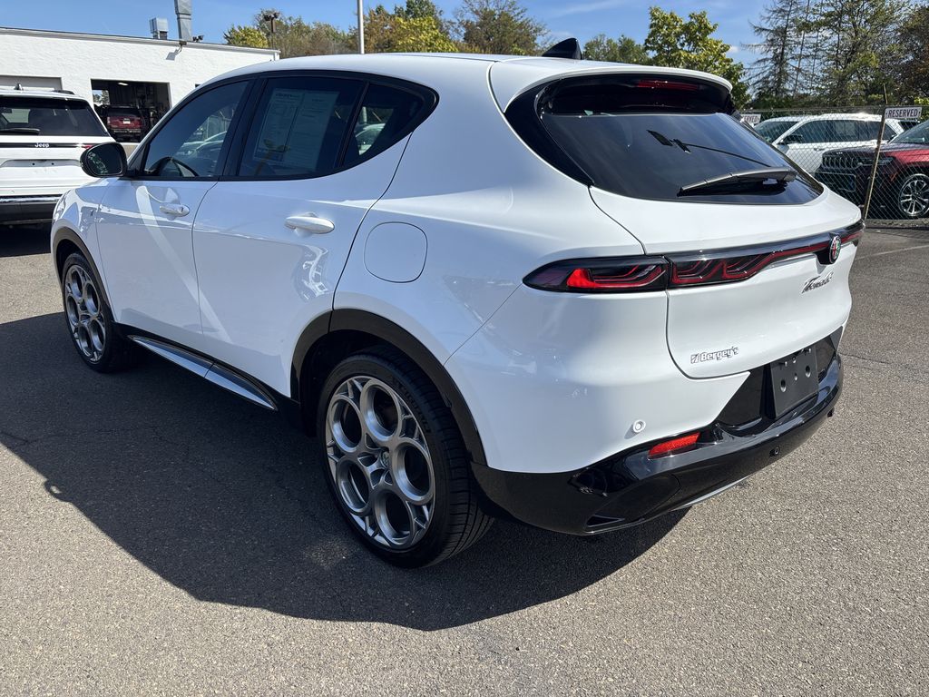 2024 Alfa Romeo Tonale Ti photo 3
