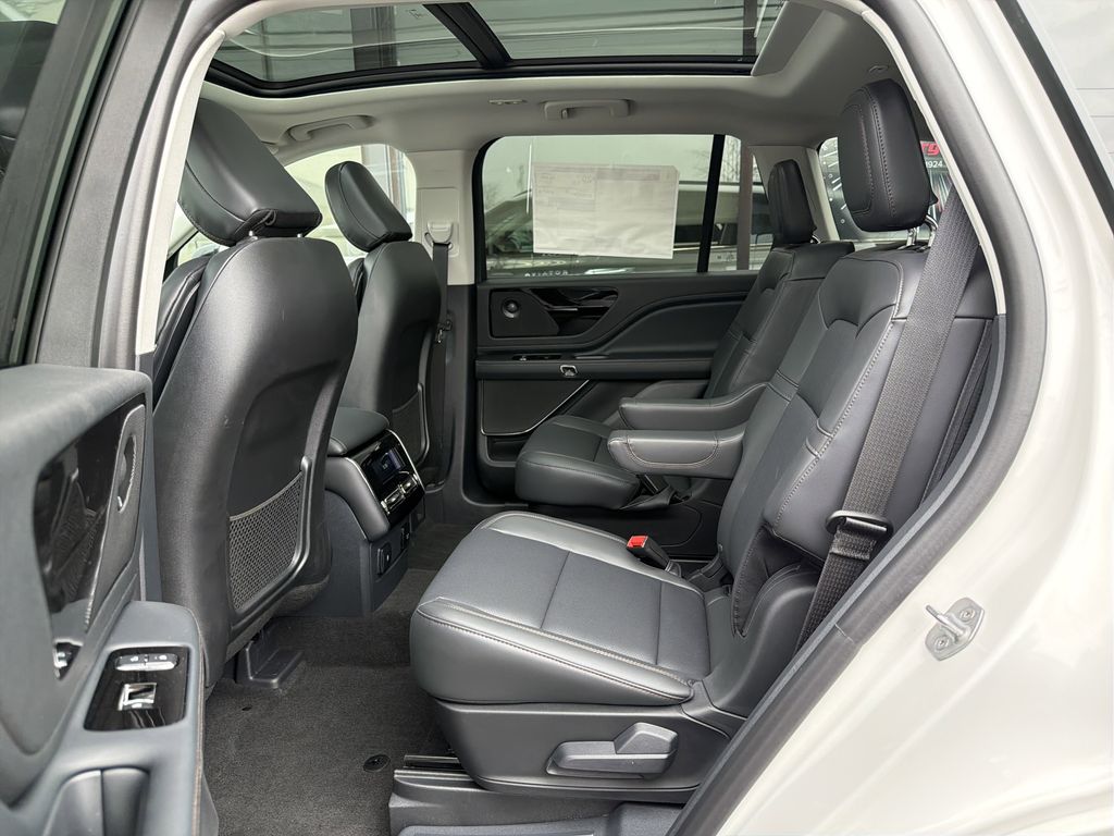 2025 Lincoln Aviator Premiere - Photo 6