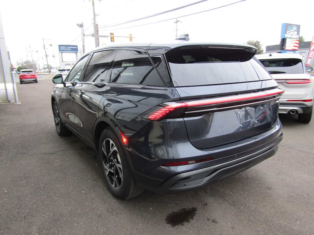 New 2024 Lincoln Nautilus 2.0T AWD Premiere II w/ Jet Appearance Pkg SUV
