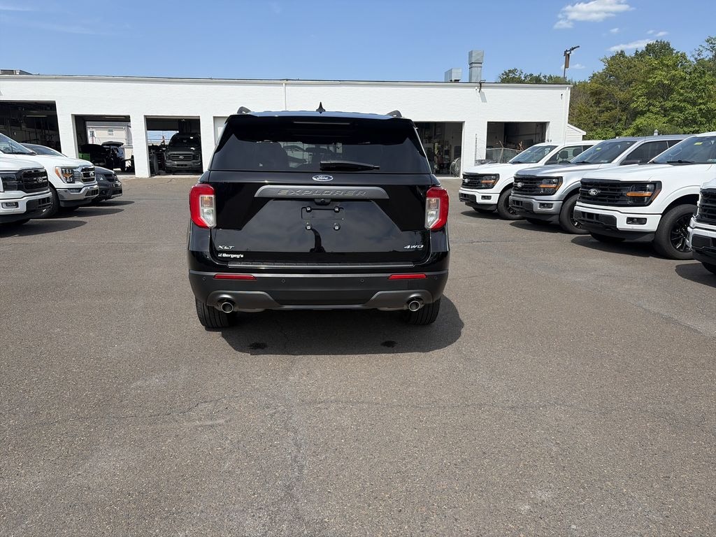 Used 2024 Ford Explorer 2.3T 4WD XLT w/ Twin Panel Moonroof & Navigation SUV